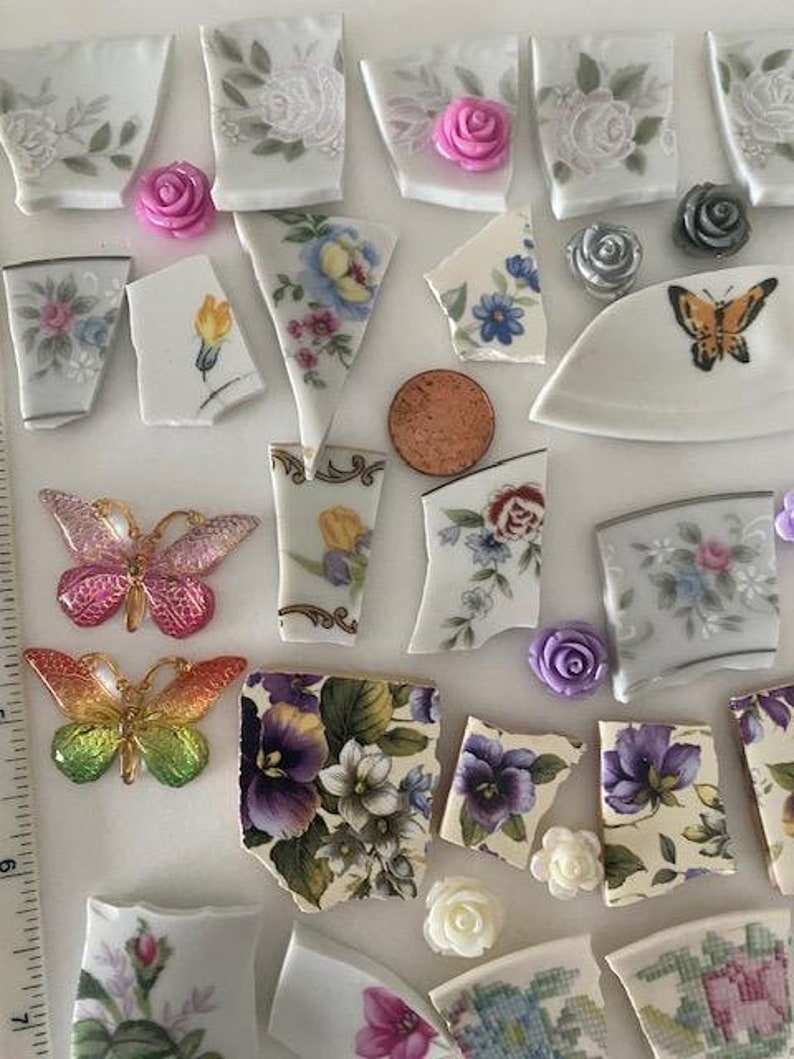 Broken China Tiles Flowers Butterflies Jewelry Crafting Half Dome Pearls FREE SHIP Bild 2