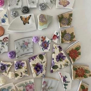 Broken China Tiles Flowers Butterflies Jewelry Crafting Half Dome Pearls FREE SHIP Bild 3