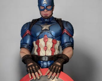 Kapitan Ameryka – ręcznie wykonana rzeźba Avengers | 120 cm | The Frame Beyond