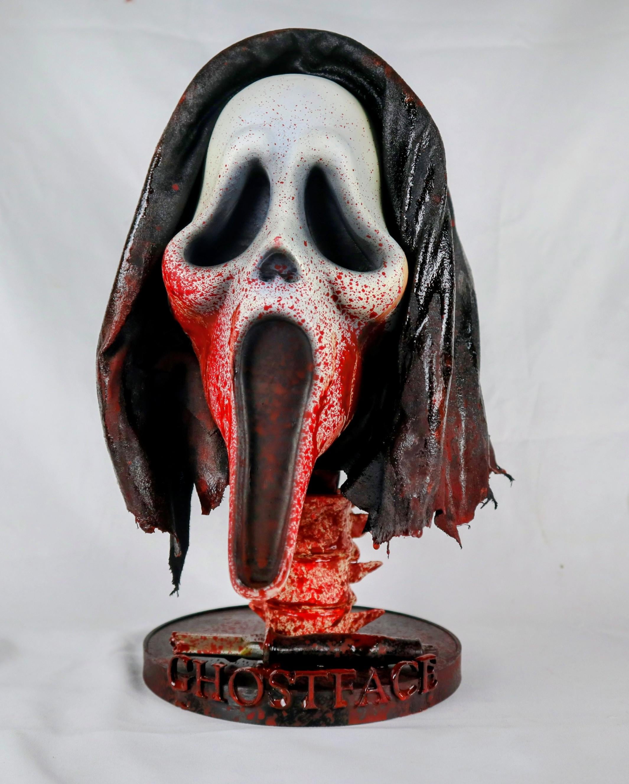SCREAM - ULTIMATE GHOSTFACE SCREAM FIGURINE NECA 18CM