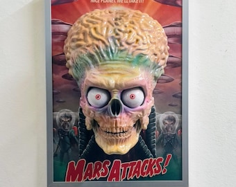Mars Attacks 3D Wall Art – Alien Sculpture in Frame | Sci-Fi Horror Decor | Handmade in Italy | Nerd Room, Home Cinema Gift