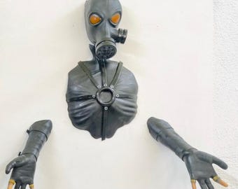 Psycho Mantis 3D Wall Sculpture | Metal Gear Solid Floating Arms Art, Telekinesis Bust MGS Decor, Hand Painted Gamer Gift Retro Gaming