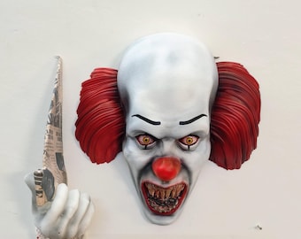 Pennywise 1990 IT 3D Wall Art Sculpture | RELICS The Last Cut Hand Painted Horror Mask Statue Tim Curry Cult Movie Collectible