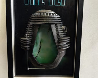The Fly Telepod 3D Wall Art – Seth Brundle Teleportation Device – Nightmares in Frame – Sci-Fi Movie Prop Decor – The Frame Beyond