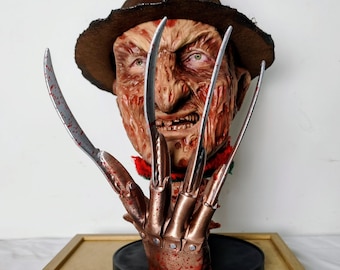 RELICS: The Last Cut – Freddy Krueger | Handcrafted Horror Sculpture | A Nightmare on Elm Street | The Frame Beyond