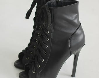 Black Leather High Heel Dance Shoes: Molded Sole, Stiletto Heel
