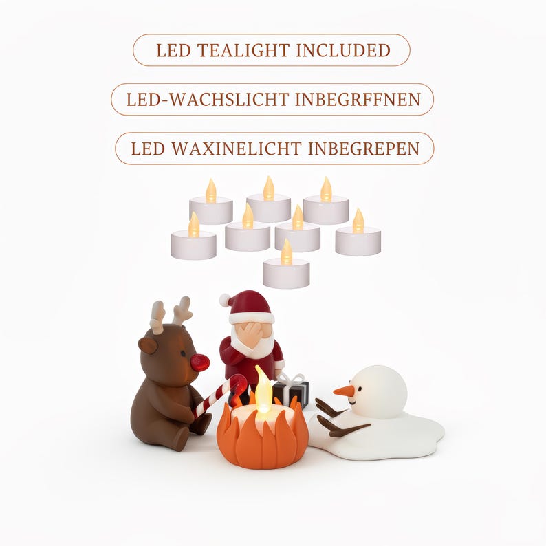 Productfoto op witte achtergrond met Santa, rendier en sneeuwpop rond LED-theelicht. Bovenin teksten “LED Tealight Included / LED-Wachslicht Inbegriffen / LED Waxinelicht Inbegrepen”. Perfecte Etsy-afbeelding om inhoud te tonen.