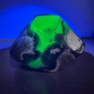 Volcano Agate Free Form UV Reactive - Green Color with Unique Patterns and Natural Features