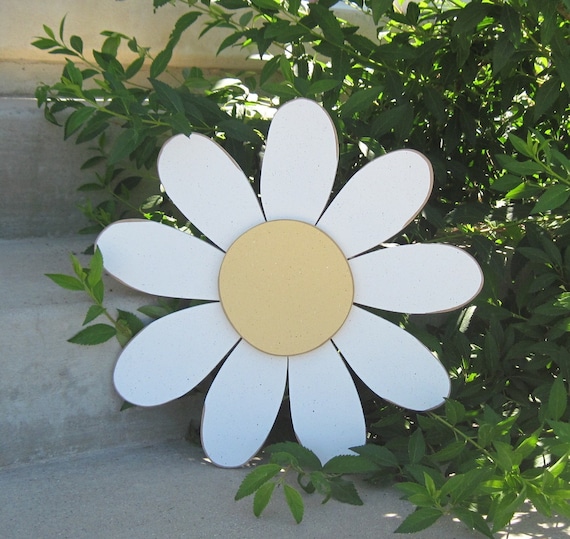 Large White Daisy Wall Decor, Custom Colors, 17 Inch