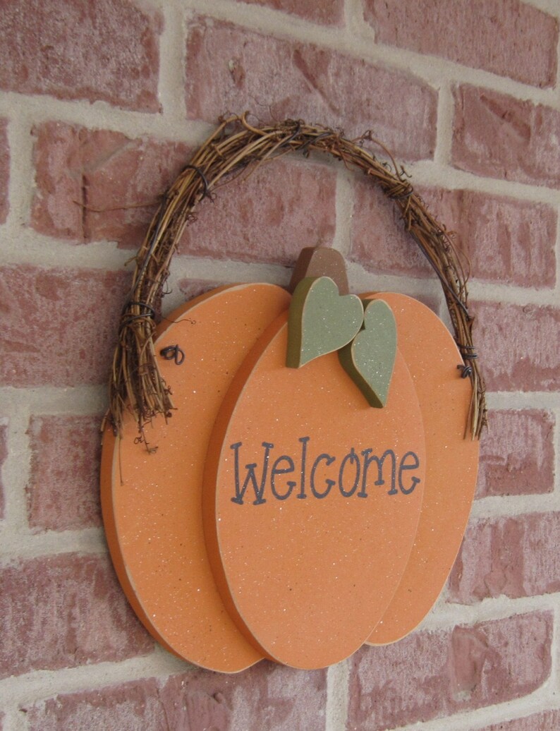 HANGING WELCOME PUMPKIN for Fall, Autumn, wall and door hanging decor image 2