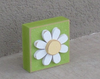 Lime Green Daisy Block, Spring Decor, Handmade USA