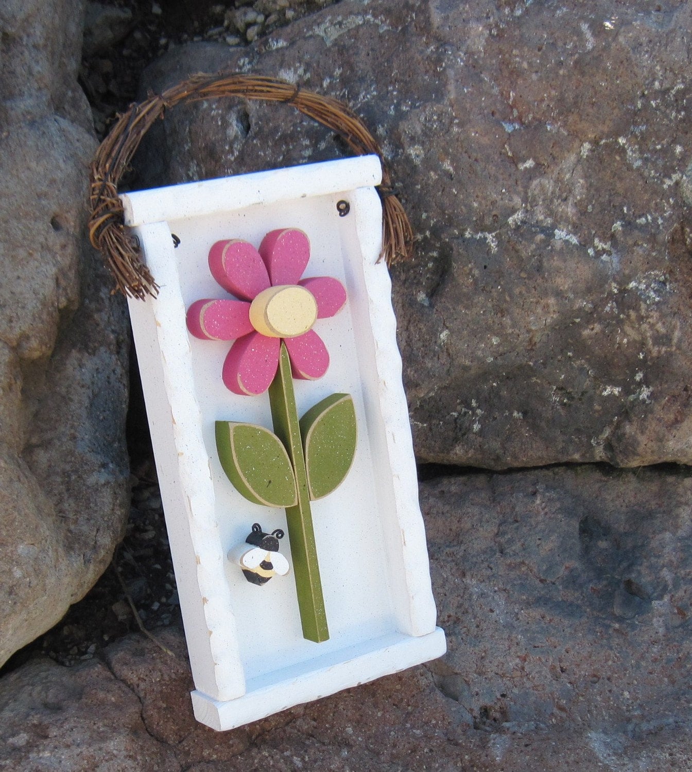 Daisy Bee Wall Hanging, White Shadow Box With Pink Flower