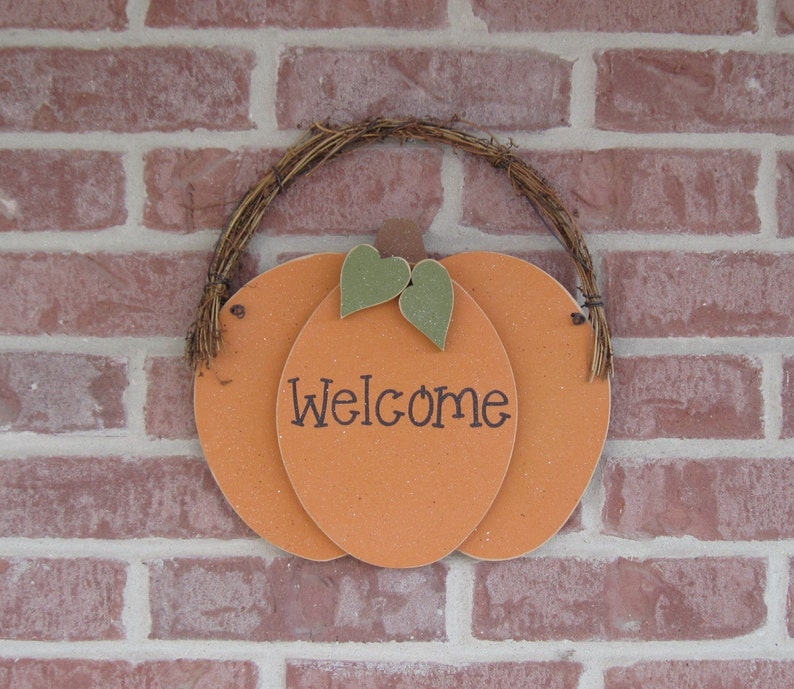 HANGING WELCOME PUMPKIN for Fall, Autumn, wall and door hanging decor image 1