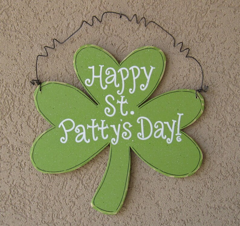 Hanging Happy St. Patty's Day sign for St. Patricks Day, wall, door hanger, and home decor image 1
