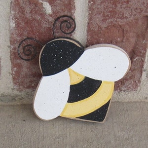 BUMBLE BEE 4 INCH for wall hanging bedroom, home or girl room decor