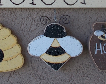 MONTHLY WELCOME BEE Themed  Decorations (no sign included) for wall and home decor