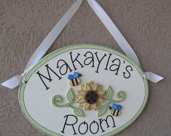 Custom Personalized Name or Word Oval Sign for children, home, desk, shelf, decor
