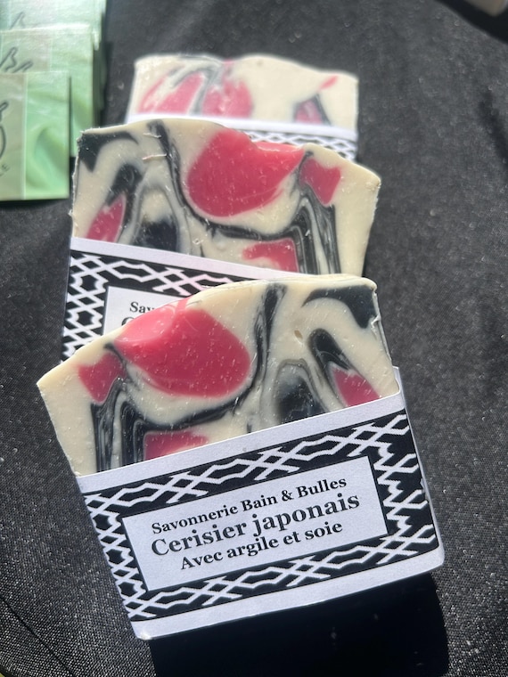 Savon Le petit Japonais, cerisier japonais, japanese cherry blossom,  fait main, handmade, soie