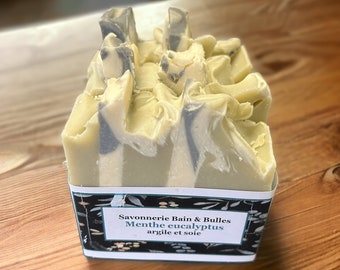 Savon Eucalyptus, Menthe  poivrée, argile, soie, peppermint, eucalyptus, handmade silk soap, faits mains,