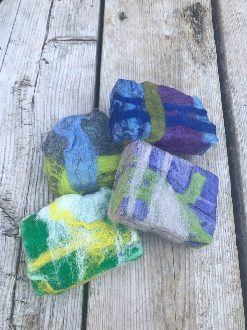 Savon débarbouilette, savon feutré de laine Mérinos, felted soap image 1