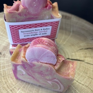 Savon avec argile et soie, Framboise et cassis, savon, fruits noirs, fait main, silk soap, handmade