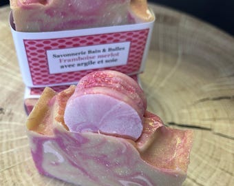 Savon avec argile et soie, Framboise et cassis, savon, fruits noirs, fait main, silk soap, handmade
