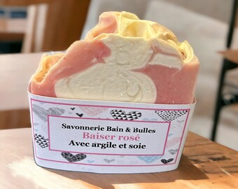 Savon  Baiser rosé, fruité, floral, baiser tout partout handmade, lick me all over, fruity fait main, silk soap, kiss, love, soie et argile