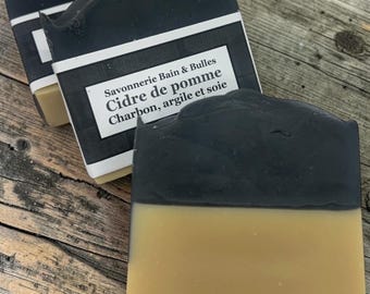 Handmade Apple Cinnamon charcoal Soap with Silk & Clay, cidre de pomme, apple cider