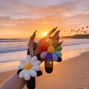 Crochet Daisy Keychain, Handmade Peaceminusone Flower Keyring, GDragon illustration Keychain charm, Kpop Fan Gift, Bigbang Merch
