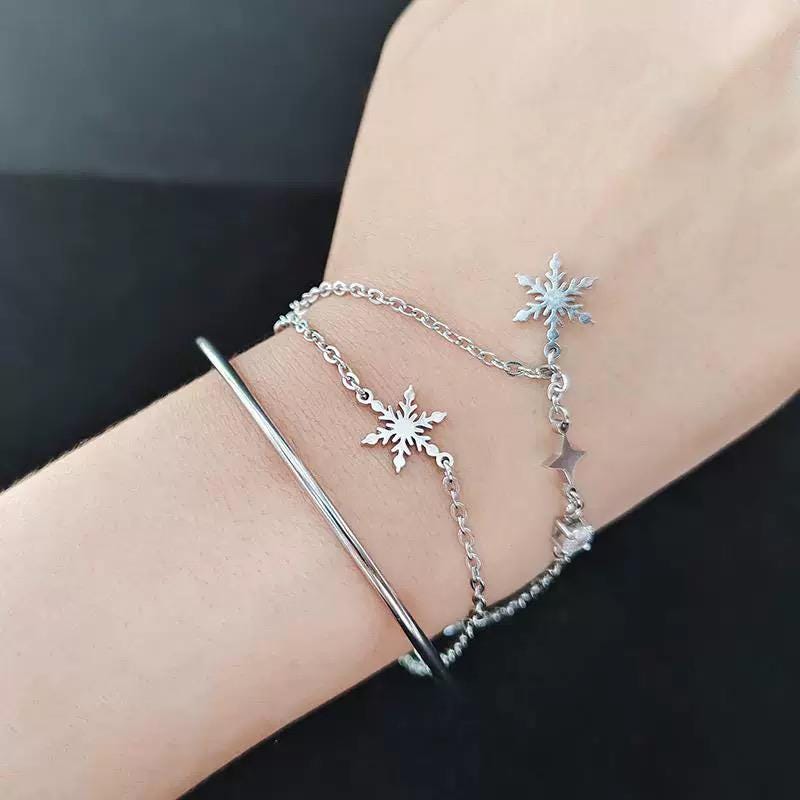 Zayne Love and Deepspace Snowflake Bracelet Set - Etsy