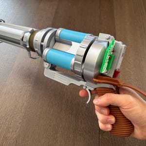 3Dプリント製ウィンターズハウル - CoDゾンビにインスパイアされたデザイン (40cm) - 控えめな蓄光効果