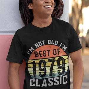 I&#39;m Not Old I&#39;m Classic Vintage 1991 Funny 33rd Birthday. Retro I&#39;m Not Old I&#39;m Classic Limited Edition Birthday Women&#39;s Men&#39;s T-shirt Gifts