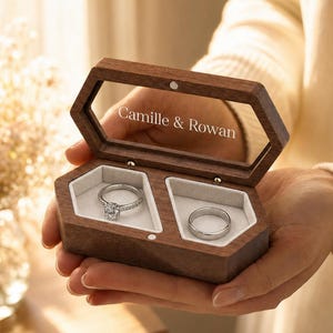 Caixa de anel de madeira personalizada | Nomes gravados a laser | Presente de casamento | Presente de aniversário