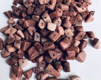 Malaquita roja natural, semipreciosa, pulida, en pequeñas astillas o pepitas