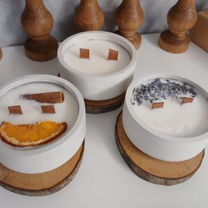 Scented soy candle with wooden base