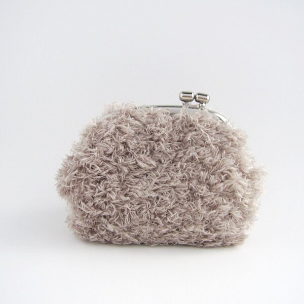 Frame Coin Purse-- silver side lock frame- soft gray fur kiss lock