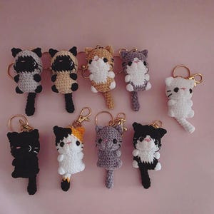 Gehaakte kat sleutelhanger – handgemaakte amigurumi kitty tas bedel, schattige pluche kat cadeau voor kattenliefhebbers, kawaii kattensleutelhanger