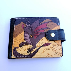 Carteira Dragão com fecho lateral e janela de identificação | Carteira dupla DnD Dungeons and Dragons | Carteira Fantasia de Couro Vegano