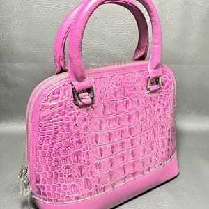 Luxus Pink Ausgestelltes Echtleder Krokodil Geprägte Zwei Griffe Crossbody Handtasche NWOT