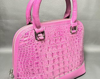 Borsa a tracolla di lusso viola in vera pelle con stampa coccodrillo, a due manici, nuova senza etichette.