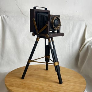 TRIPOD CAMERA CLASSIC Replica / Vintage Metal Camera Design / Decorative Nostalgic Camera / Retro Shelf Decor