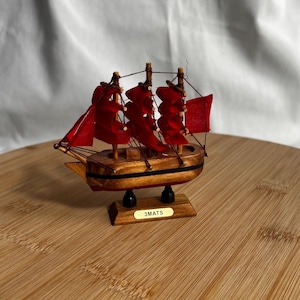 3MATS MINIATURE Model / Wooden Mini Boat with Sails / Vintage Art / Nautical Deco / Table & Library Decoration
