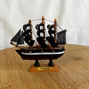 PIRATE SAILBOAT MINI Small Model / Wooden Miniature Boat with Sails / Vintage Art / Nautical Deco / Table & Library Decoration