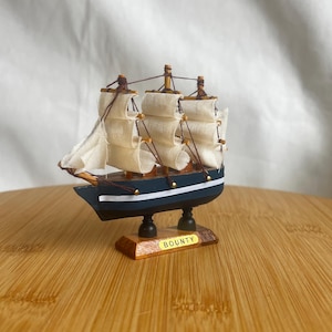BLUE BOUNTY MINIATURE Model / Wooden Mini Boat with Sails / Vintage Art / Nautical Deco / Table & Library Decoration