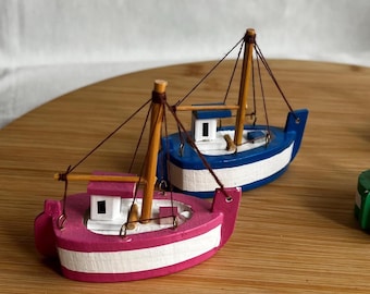 MINI BARCHE DA PESCA Modello piccolo / Barca in miniatura in legno con vele / Arte vintage / Decorazione nautica / Decorazione da tavolo e da biblioteca