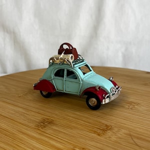RETRO CAR Decoration / Automobile Model / Vintage Metal Toy / Classic Collectors Item / Gift Idea
