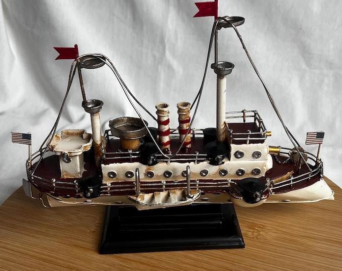 WAR SHIP AMERICAN Model / Metal Miniature Ship / Vintage Art / Nautical Deco / Home Decoration / Table & Library Decoration