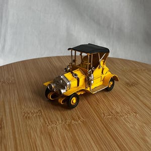 1920&#39;S YELLOW STUTZ ROADSTER Decoration / Retro Motor Model / Vintage Metal Toy / Classic Collectors Item / Gift Idea