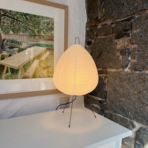 Lampe en papier de riz d'inspiration japonaise