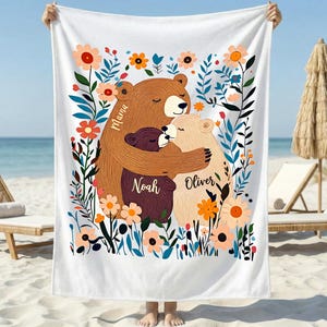Personlig strandhandduk med björnmotiv för familjen, presentidéer till mammas dag, blommig handduk med björnmotiv för nyblivna föräldrar, babyshowerpresent, present till nyblivna mamman